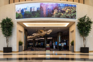 I Resorts World NY Grand Lobby 5 JCM installs digital signage at Resorts World NYC