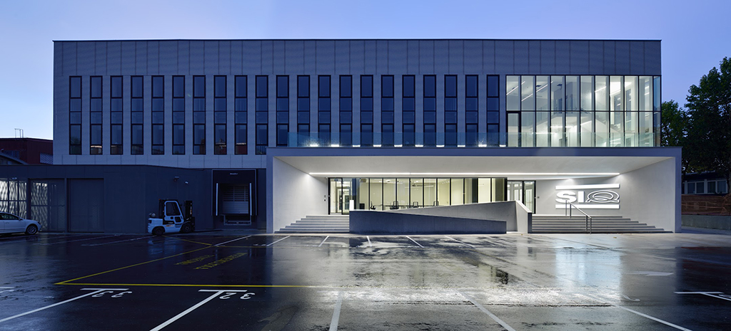 SIQ: the first gaming license in Greece