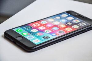 cas int art 2 What's Better? App-based or Browser-based Mobile Casinos?